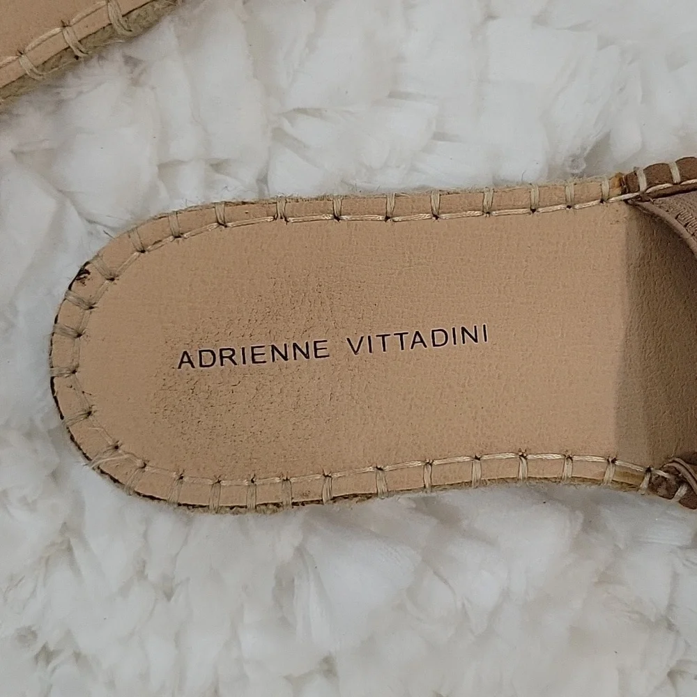 Adrienne Vittadini Arnie Espadrilles flat slip-ons tan size 8 New withou7 Tags…